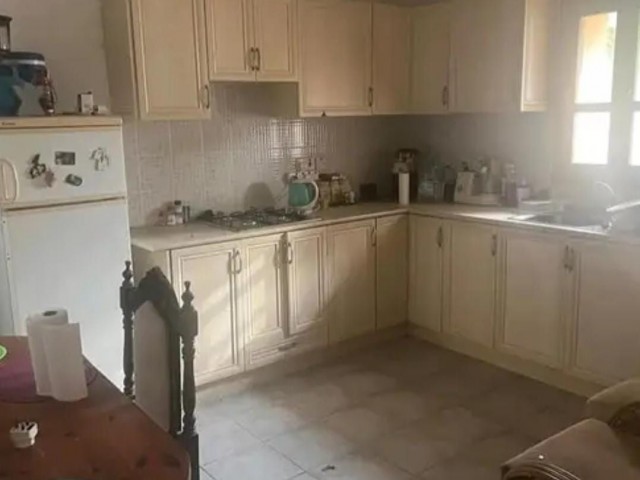 Girne Esentepe de satılık 2+1 mustakil ev.