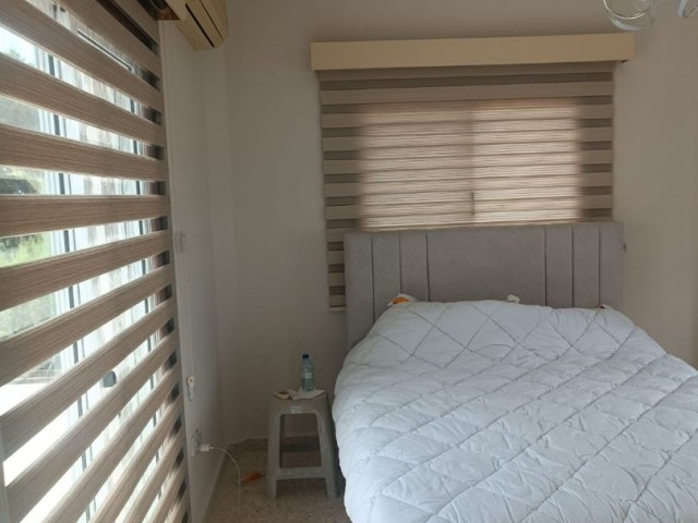 Girne Karşiyaka da 1 dönüm arsa içinde satılık 3+1 villa. - Fotoğraf 4