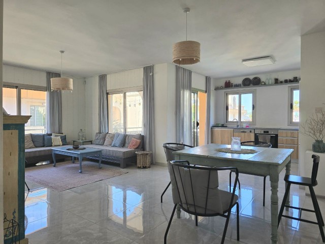 Lapta Bölgesınde Satılık 3+1 Penthouse! - Fotoğraf 2
