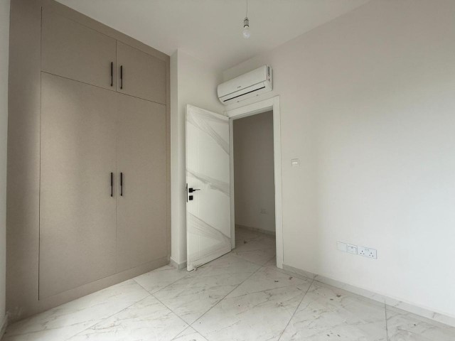 GİRNE MERKEZ’DE MODERN VE PRESTİJLİ  SATILIK 2+1 SIFIR DAİRE