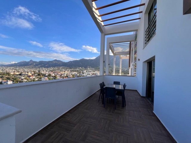 🌅 Girne Merkez’de Satılık Deniz Manzaralı 3+1 Penthouse | KDV & Trafo Ödenmiş - Fotoğraf 2