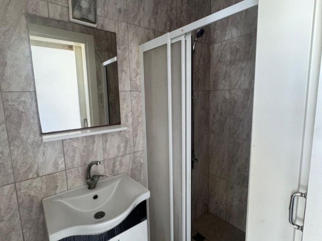 Karaoğlanoğlu'nda Deniz Manzaralı 1+1 Daire, Kaçırılmayacak Fırsat! - Fotoğraf 2