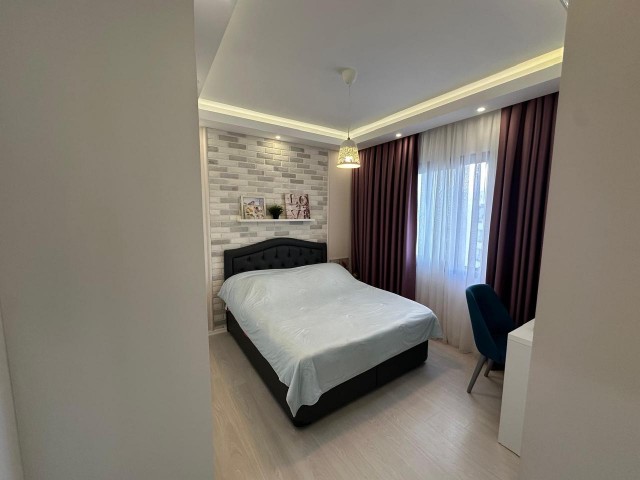FİYAT DÜŞTÜ!!!İskele Sezar Resortta acil satılık 3+1 deniz manzaralı penthause
