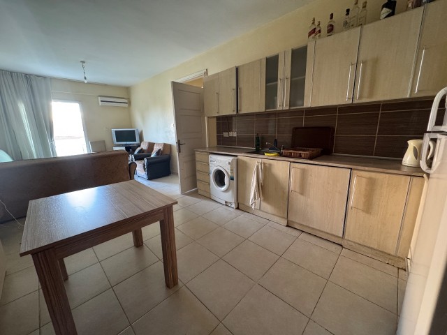 FIRSAT!!! Girne Merkezde Eşyalı Satılık 2+1 Daire(Kiracısı içinde) - Fotoğraf 3