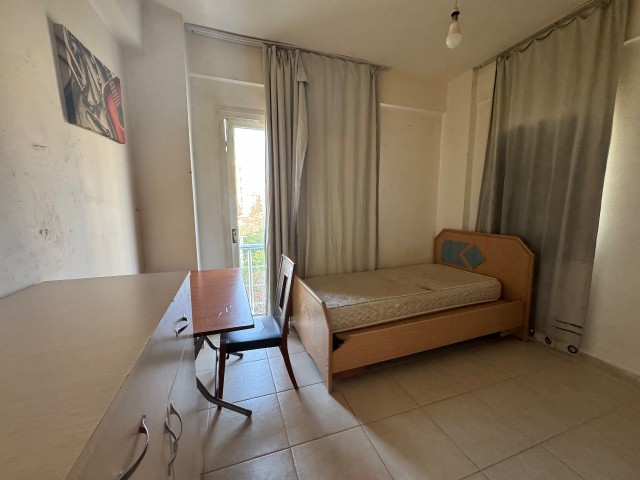 FIRSAT!!! Girne Merkezde Eşyalı Satılık 2+1 Daire(Kiracısı içinde) - Fotoğraf 4