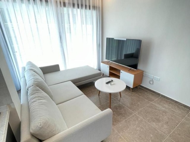 Girne Merkez'de Havuzlu Site İçerisinde Satılık Full Eşyalı 2+1 Daire - Fotoğraf 1