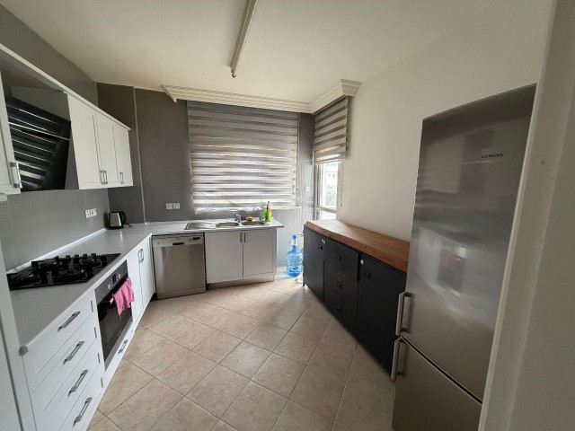 GİRNE MERKEZDE EŞYALI SATILIK 2+1 DAİRE !!!