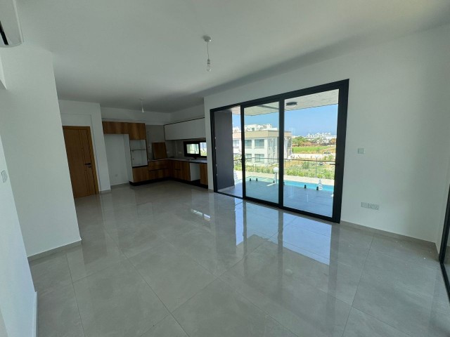 GİRNE -ALSANCAKTA PENTHOUSE 2+1 YENİ BİTMİŞ DAİRELER !!