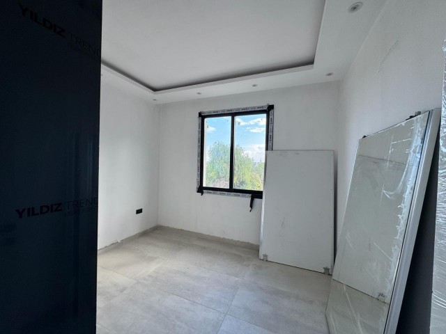 KARŞIYAKA’DA HAVUZLU SİTEDE SATILIK 2+1 SIFIR DAİRE