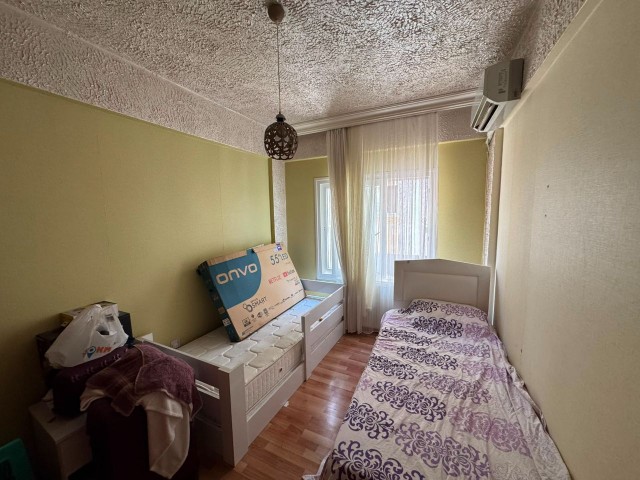 Girne Merkezde Satılık 3+1 Daire !!! - Fotoğraf 4