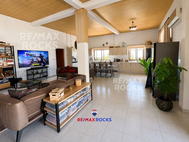 🏡 Girne Boğaz’da Villa Tarzında Tasarlanmış Müstakil Ev - Fotoğraf 2