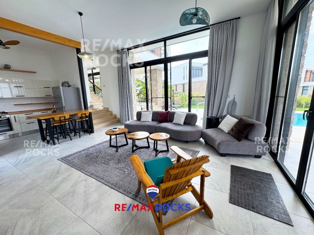Girne Esentepe'de Denize Sıfır, Sıkı Güvenlikli Villa | Yatırım Fırsatı!TEK YETKİLİ