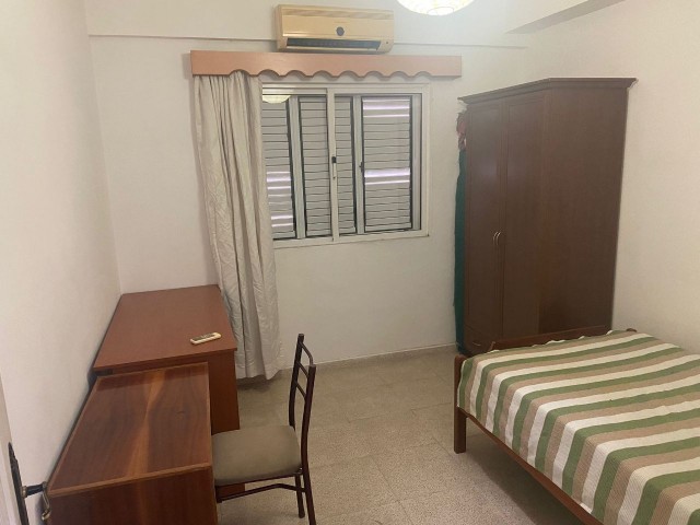 Gazimağusa Salamis Caddesi Satılık Eşyalı 3+1 Daire - Fotoğraf 1