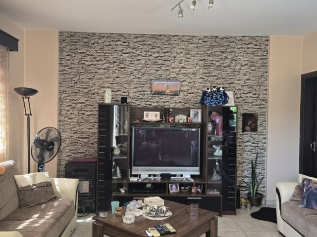 GAZİMAĞUSA ÇANAKKALE SATILIK EŞYASIZ 3+1 DAİRE