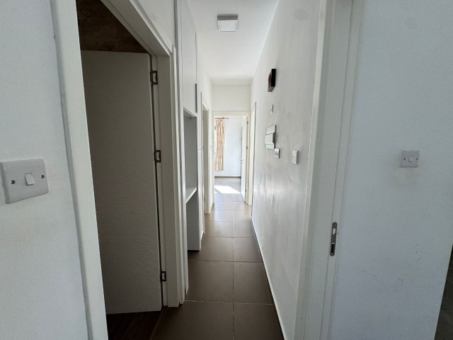 TEK YETKİLİ!!!GAZİMAĞUSA TUZLA SATILIK EŞYASIZ 3+1 DAİRE