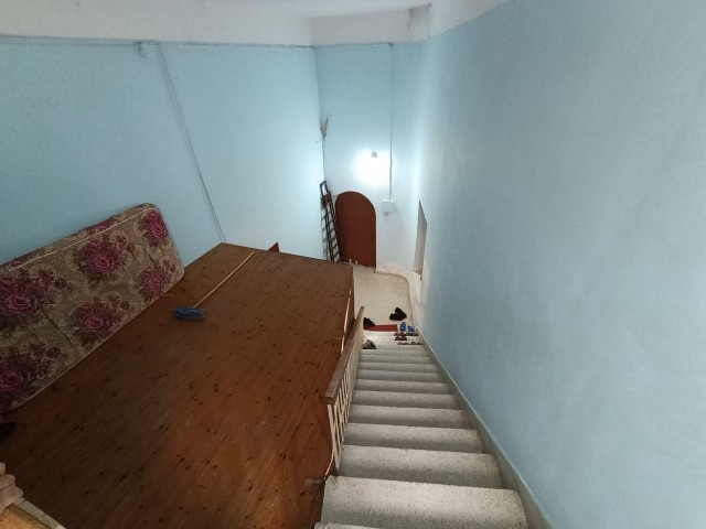 GAZİMAĞUSA KAYMAKAMLIK ARKASI SATILIK 3+2 MÜSTAKİL EV