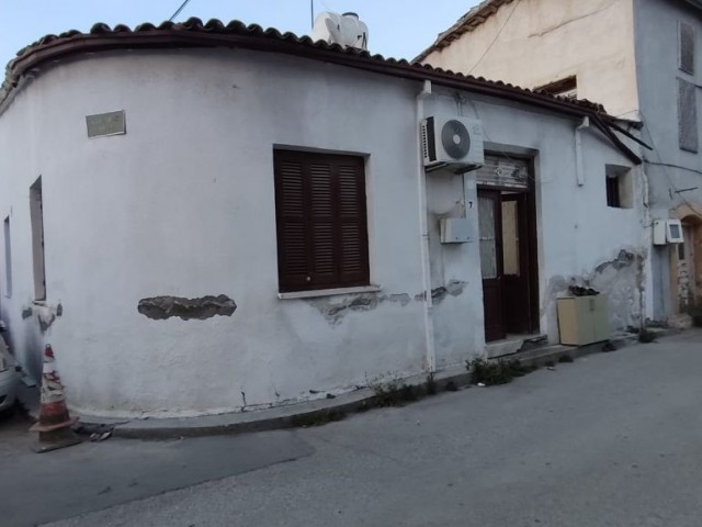 Türk Koçanlı!!!lefkoşa Surlariçi Satılık 2+1 Müstakil Ev - Fotoğraf 2