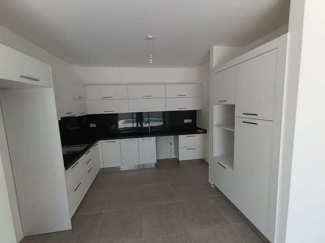 GAZİMAĞUSA YENİBOĞAZİÇİ SATILIK 3+1  HAVUZLU DUBLEX İKİZ VILLA