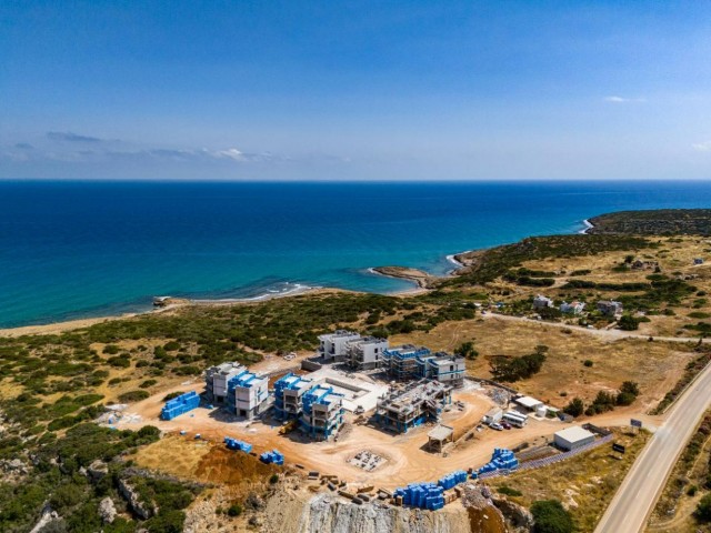 Satılık Daire 1+1, 55 m2 + teras 11 m2, Tatlysu'daki Salos Beach tatil kompleksinde ilk sırada, panoramik dağ ve deniz manzaralı! Anahtar teslimi Aralık 2024! Taksitle! - Fotoğraf 4