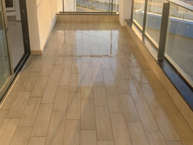 En düşük fiyat! Hazır esyali 1+1, 60 m², altyapılı havuz manzaralı daire, Caesar Blue rezidansında, denize sifir. KDV, trafo ve sözleşme ücreti fiyata dahildir! - Fotoğraf 3