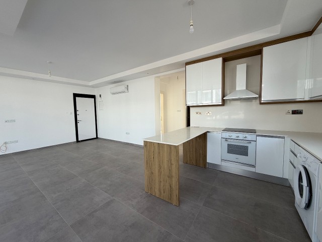 Denize sifir! Lüks Four Seasons 1 Rezidans'ta, Zemin Katta 2 Teraslı ve Bahçeli, 89 m², Hazır 2+1! Beyaz esya ve Tüm Odalarda Klima Dahildir! - Fotoğraf 3