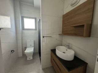 Kârlı Fiyat! Yeni Boğaziçi'nin Sakin ve Elit Bir Bölgesinde, 135 m², 4. Katta Deniz ve Dağ Manzaralı, Ayrı Mutfaklı, Geniş Daire. Teslim Nisan 2025 - Fotoğraf 3