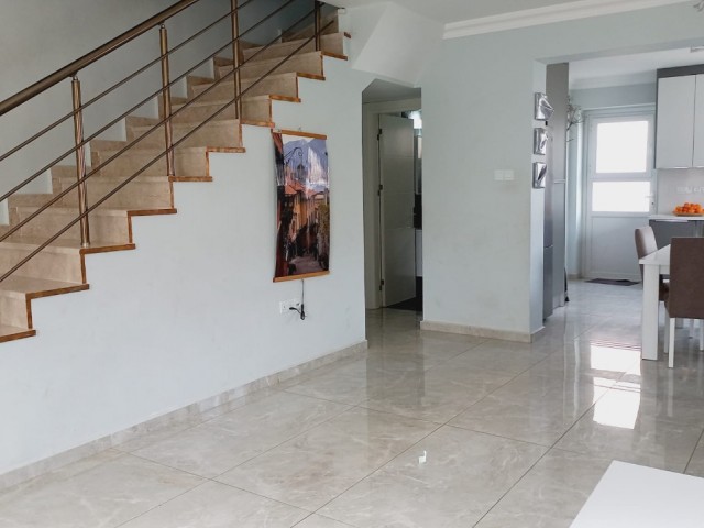 Royal Sun Elite, Long Beach'te satılık, 1.etapta, açık çatı terası ve kose bahceli, 3+1 yarı müstakil villa. Sozlesme devri dahil!