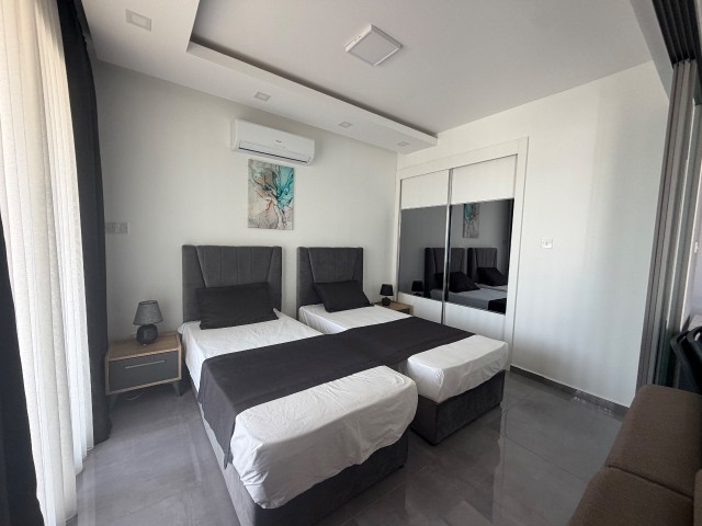 Courtyard Sitede En Uygun Fiyat! Design Paketiyle, Havuz Manzaralı 1+1 Daire. Yaşamak ve Günlük/Aylık Kiralamak İçin İyi! Devir Contract Ucreti Dahildir!