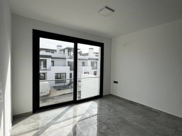 Olive Court 1 seçkin komplekste, çatı terası bulunan, 3 banyolu, geniş 3+2 loft daire. KDF, trafo, devri fiyata dahil! - Fotoğraf 3