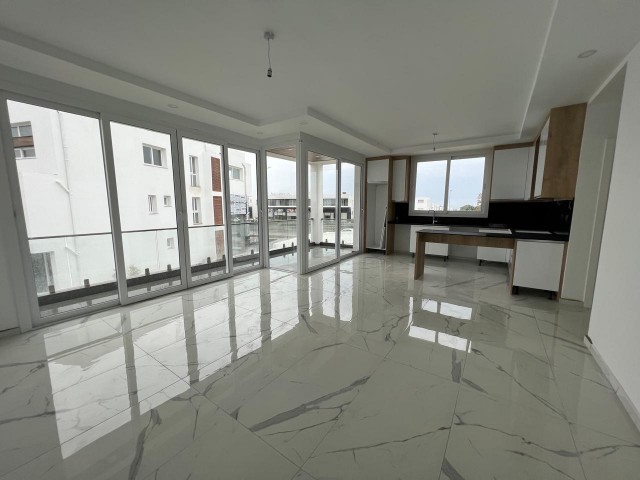Premium Four Seasons 2! Deniz Manzaralı Hazır 2+1 Penthouse, 88 m², Birinci Katta, Çatı Terası (70 m²). Beş Teknik Cihaz. KDV, Trafo Fiyata Dahildir! - Fotoğraf 3