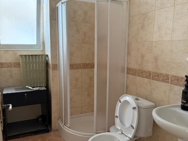 Gazimağusa SALAMİS YOLU ÜZERİNDE SATILIK 2+1 DAİRE
