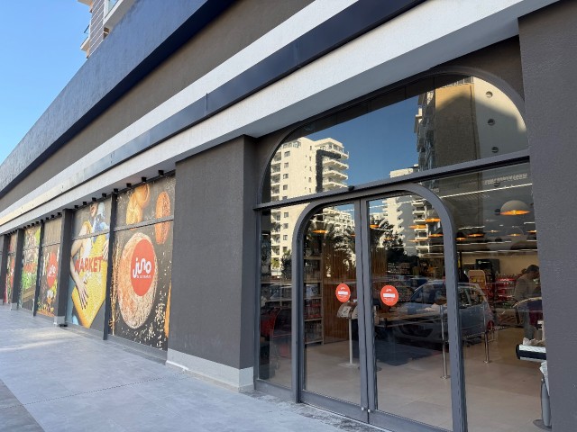 Güzel Teklif! Long Beach'teki Riverside Life Residence'ın 6. Katta Deniz ve havuz manzarali Manzaralı, En Büyük Teraslı (60 m²), Jacuzzi İle Hazır 2+1 Daire. Tüm Vergiler, KDV ve Trafo ve devri Dahil! - Fotoğraf 3
