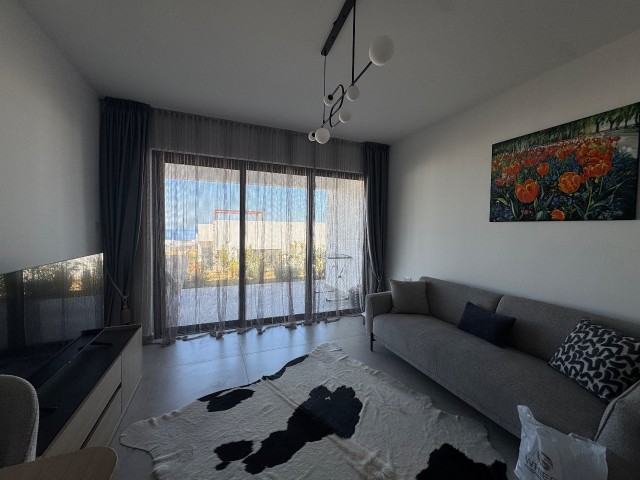Harika Konum! Denize Sıfır! Denize 200M! Zemin Kattaki Özel “Deja Blue” Premium Rezidansında Hazır, Ful Esyali 2+1 Daire. 85 m² Alan + 43 m² Teras ve Bahçe. Tüm Vergiler Ödendi! - Fotoğraf 1