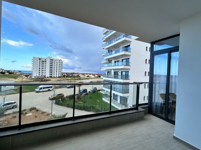Hazır Ful Eşyalı Büyük 2+1, 91 m², İki Banyo ve En Büyük Teras 29 m² Ceasar Blue'nun Denize Sıfır Residence'da! Denize Muhteşem Manzaralı! Kdf, Trafo Fiyatına Dahildir! - Fotoğraf 3