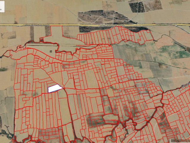 Yola Cepheli | Mağusa -Ulukışla’da  14 Dönüm Yatırımlık Tarla