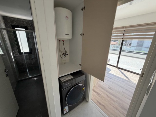 GİRNE MERKEZ’DE SATILIK FULL EŞYALI GENİŞ TERASLI SATILIK 2+1 DAİRE !
