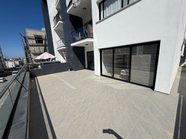 Girne Merkez’de Satılık Full Eşyalı Geniş Teraslı Satılık 2+1 Daire ! - Fotoğraf 3