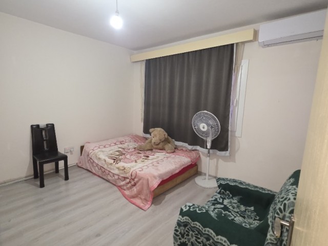 Türk Koçanlı, kiracisi hazır, SATILIK geniş 3+1 Daire - Şehir merkezi, Ziraat banka yanı, Küçük Kaymaklı, Lefkoşa, Kuzey Kıbrıs - Fotoğraf 4