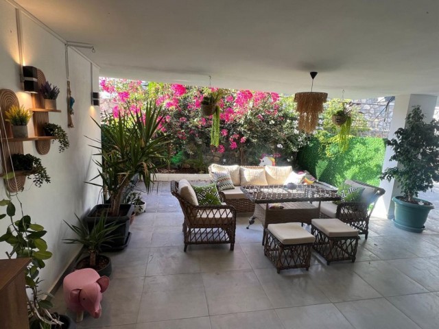 Girne Alsancakta satılık penthouse & ortak havuzlu 2+1 daire - Fotoğraf 1