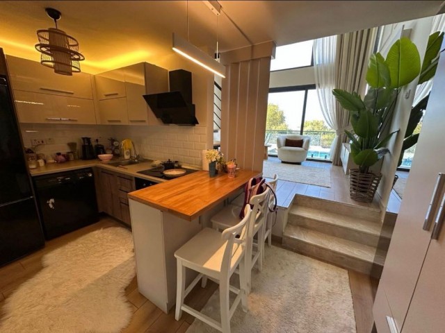 Girne Alsancakta satılık penthouse & ortak havuzlu 2+1 daire - Fotoğraf 4