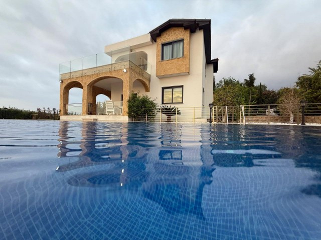 Esentepe, Turkish Title (4+1) Villa - Fotoğraf 2