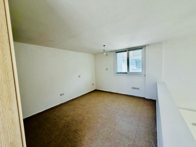 Gırne Alsancakta Satılık 3+1 Penthouse .. - Fotoğraf 2