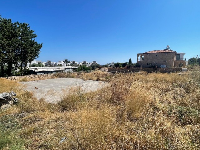 Girne Lapta'da Doğa Manzaralı Konut İmarlı Arsa Satılık!