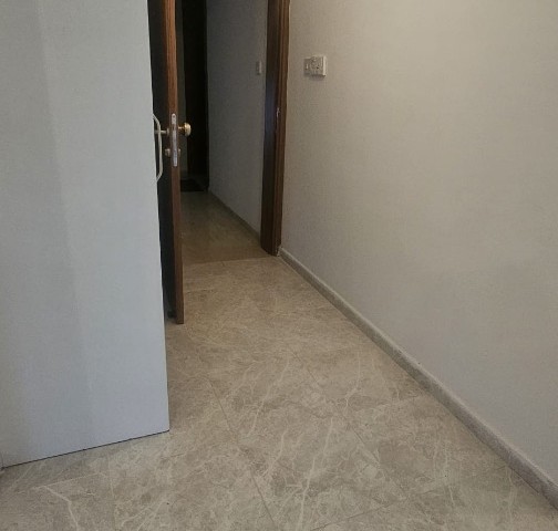 Girnede Satılık Fırsat 2+1 Daıre - Fotoğraf 3