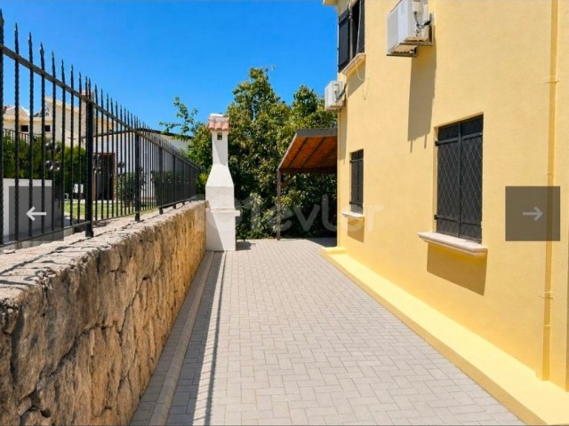Ozanköy'de Satılık Bahçeli Türk Tapulu Müstakil Villa - Fotoğraf 2