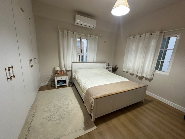 Satılık 3+1 Girne Merkezde Yeni Renove Edilmiş Daire - Fotoğraf 2