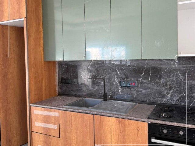 Gazimağusa Çanakkale Bolgesin`de SIFIR VE ESYALI SATILIK 2+1 DAIRE | KIZILORS INVESTMENT - Fotoğraf 2