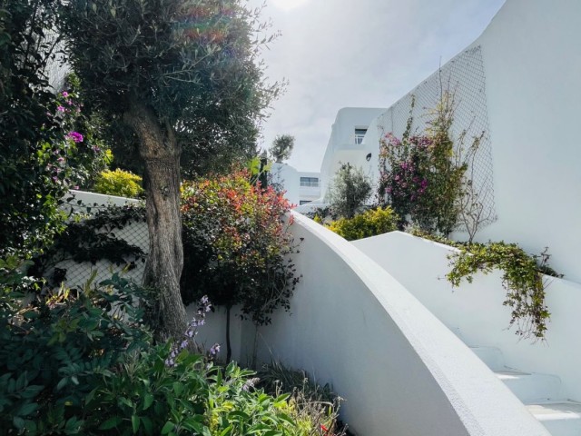 Santorini Sitesi, Girne / Kayalar – Satılık 1+1 Villa | Deniz Manzaralı | 299.000 £ | KIZILÖRS INVESTMENT - Fotoğraf 2