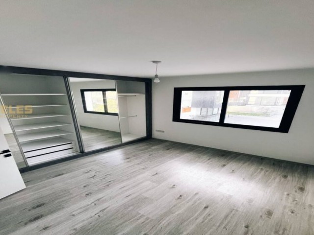 Kuzey Kıbrıs Gayrimenkulü: Alsancak Merkezde Deniz Manzaralı Geniş 2+1 Daire SA-2-0467 - Fotoğraf 3