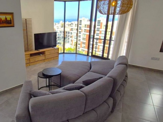 Kuzey Kıbrıs Gayrimenkul: Girne Merkezde CC Towers Site içinde deniz ve dağ manzaralı 3+1 daire SA-3-0374 - Fotoğraf 1